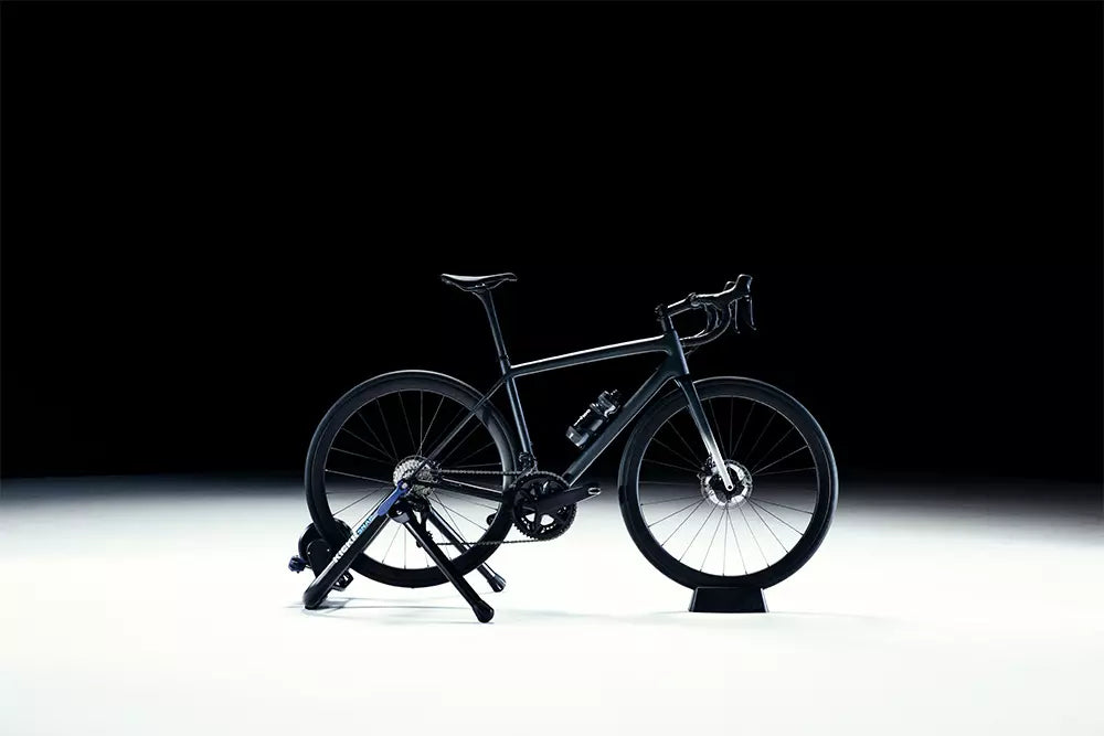 Wahoo KICKR SNAP aufgebaut mit Fahrrad